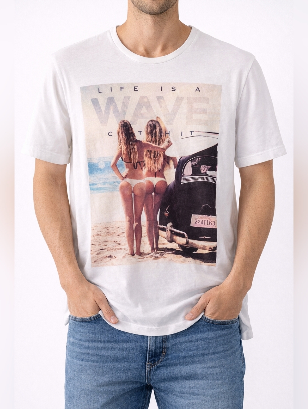 Bershka Graphic T-Shirt Men’s Large White “Life Is a Wave Catch It” Beach Print